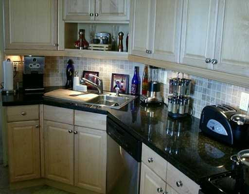 9101 West Sample Road, Unit 801 Coral Springs, FL 33065 - Photo 2 of 8 Kitchen