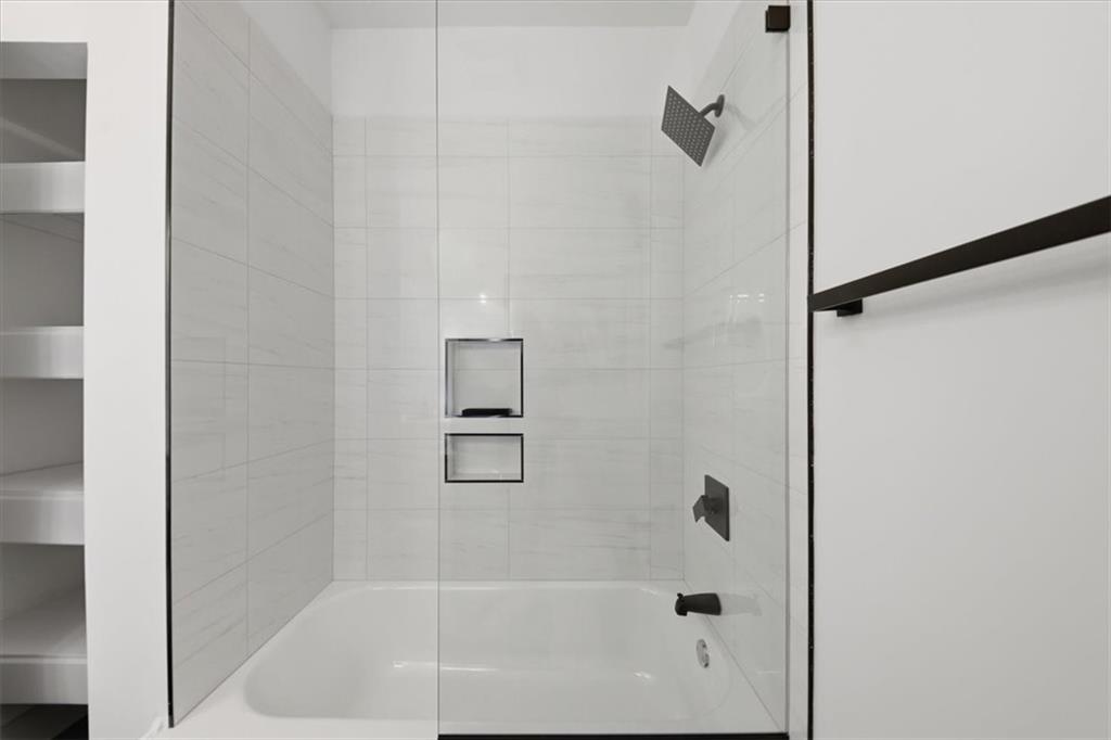 4107 Danforth Road Southwest Atlanta, GA 30331 - Photo 37 of 64 a close view of a bathtub in bathroom