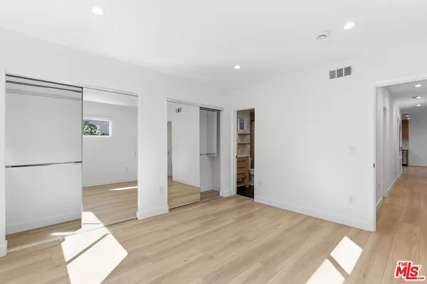 $3,195 | 5411 Troost Avenue, Valley Village, CA 91601