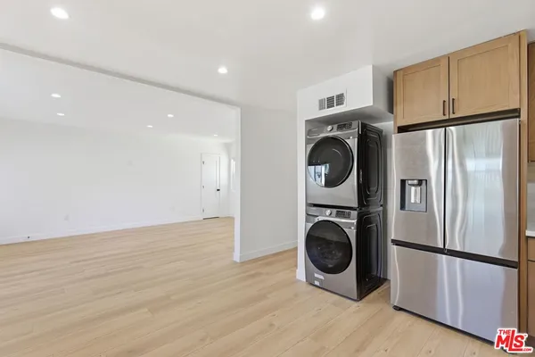 $3,195 | 5411 Troost Avenue, Valley Village, CA 91601