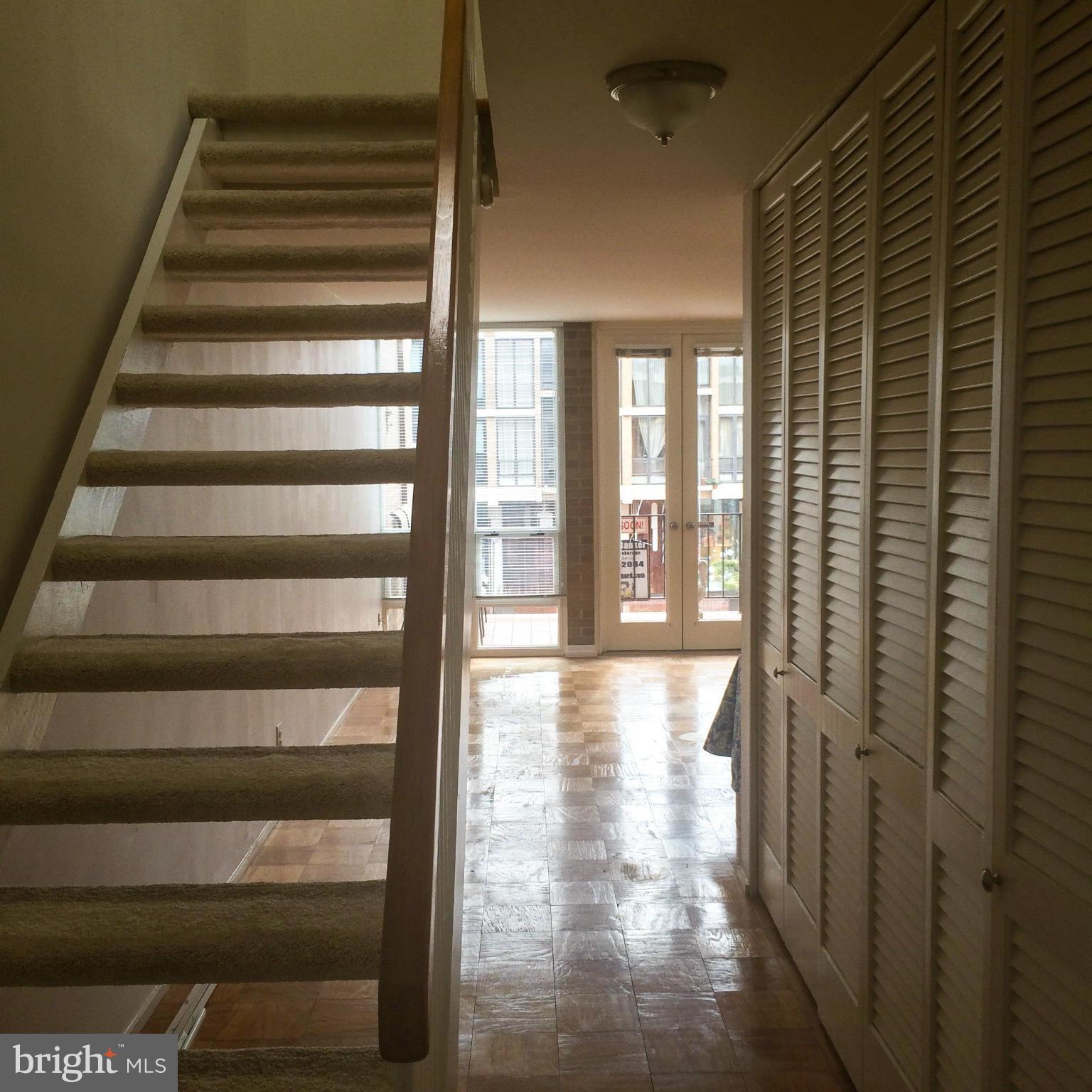1626 Chimney House Road, Unit 1626 Reston, VA 20190 - Photo 3 of 13 Interior (General)