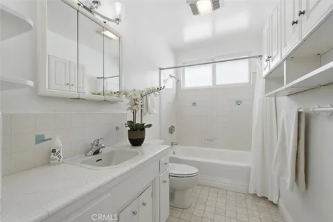 $1,559,000 | 426 Camino Real, Redondo Beach, CA 90277