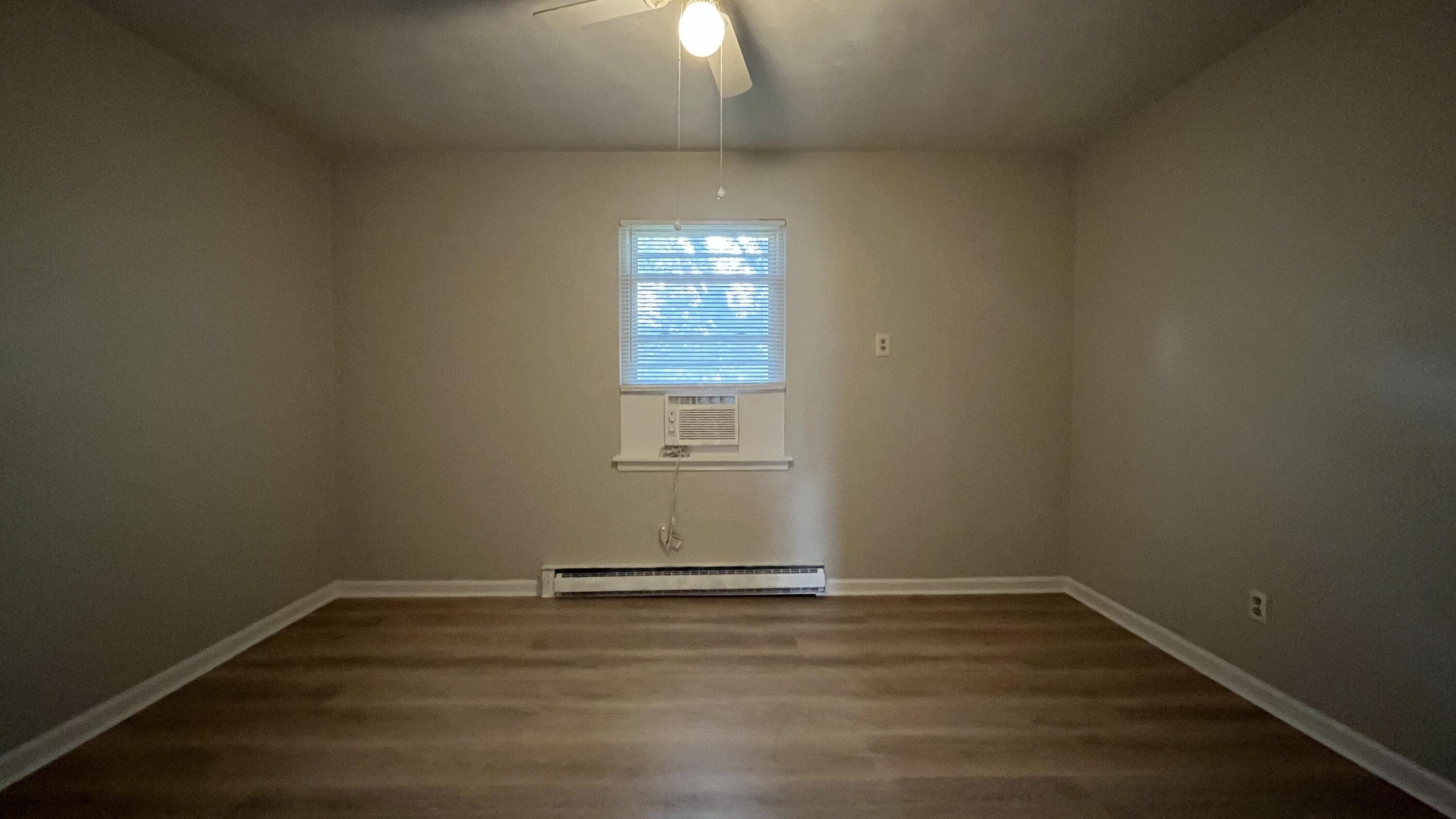 1517 Lexington Avenue Southwest, Unit 7 Roanoke, VA 24015 - Photo 11 of 12 IMG_2392