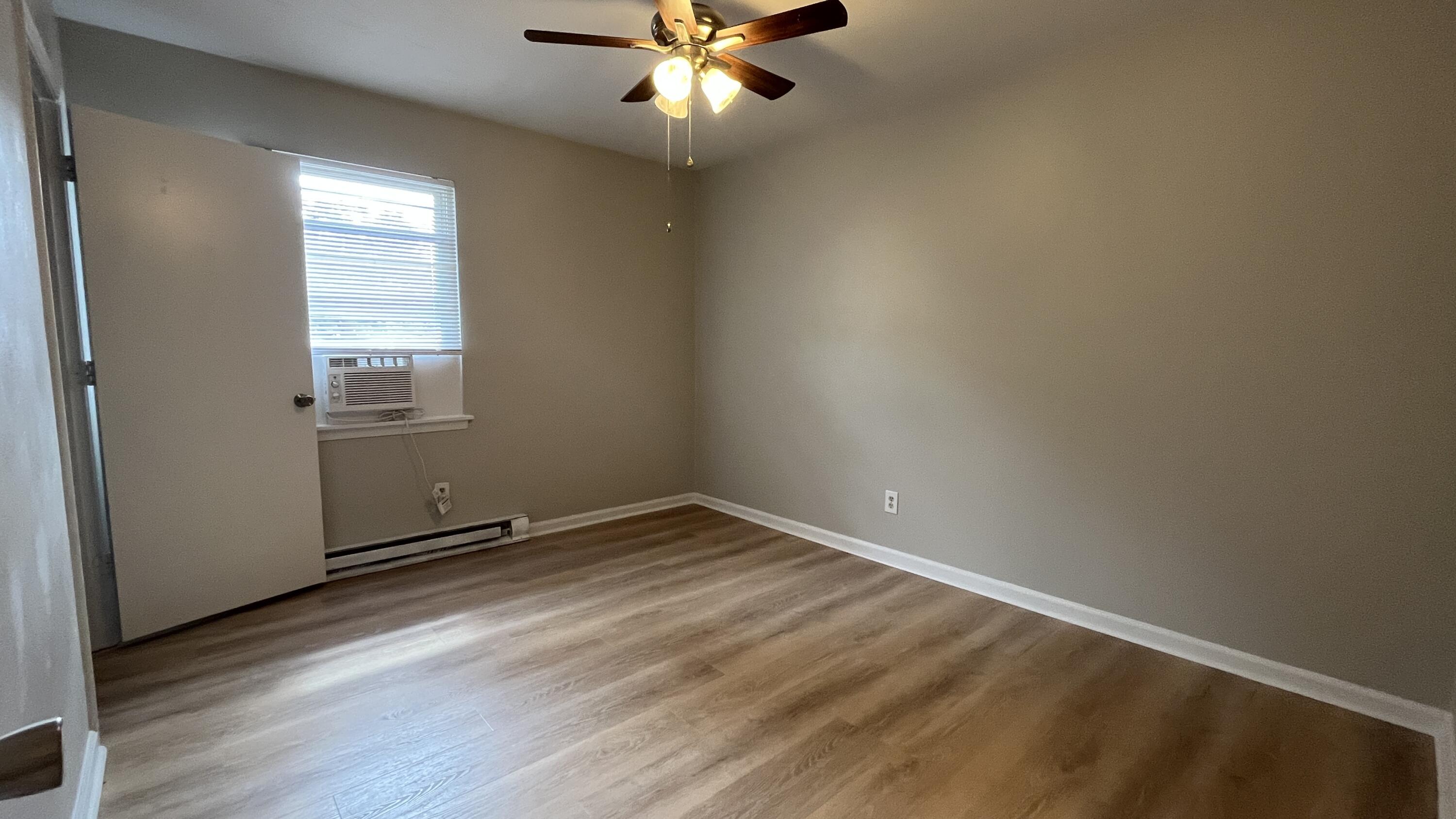 1517 Lexington Avenue Southwest, Unit 7 Roanoke, VA 24015 - Photo 10 of 12 IMG_2390