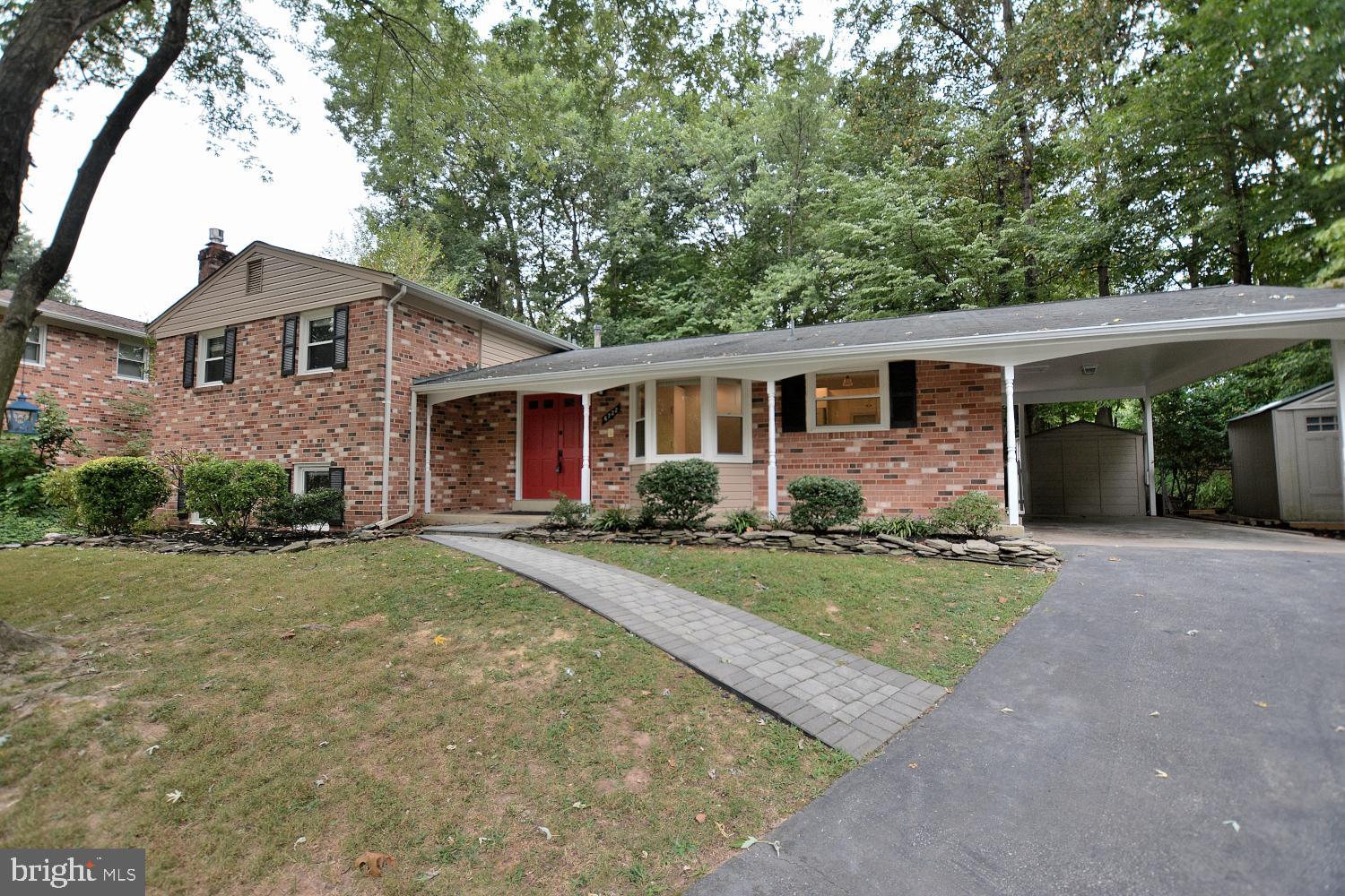 6722 Deborann Court Springfield, VA 22152 - Photo 3 of 34 Gallery Image 3