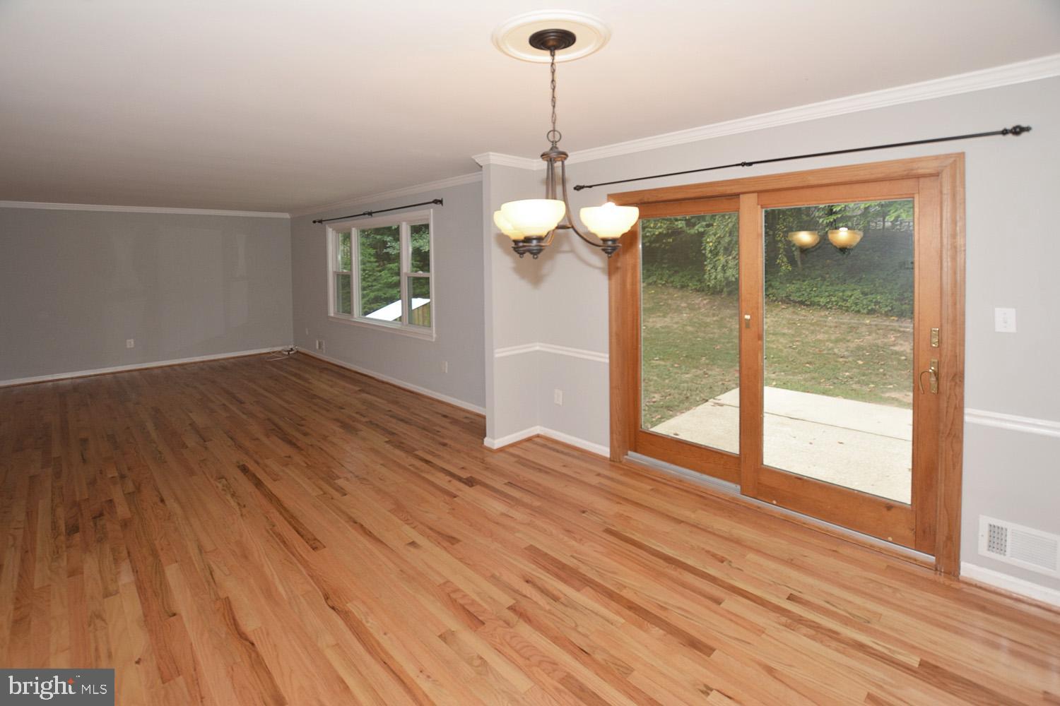 6722 Deborann Court Springfield, VA 22152 - Photo 7 of 34 Gallery Image 7