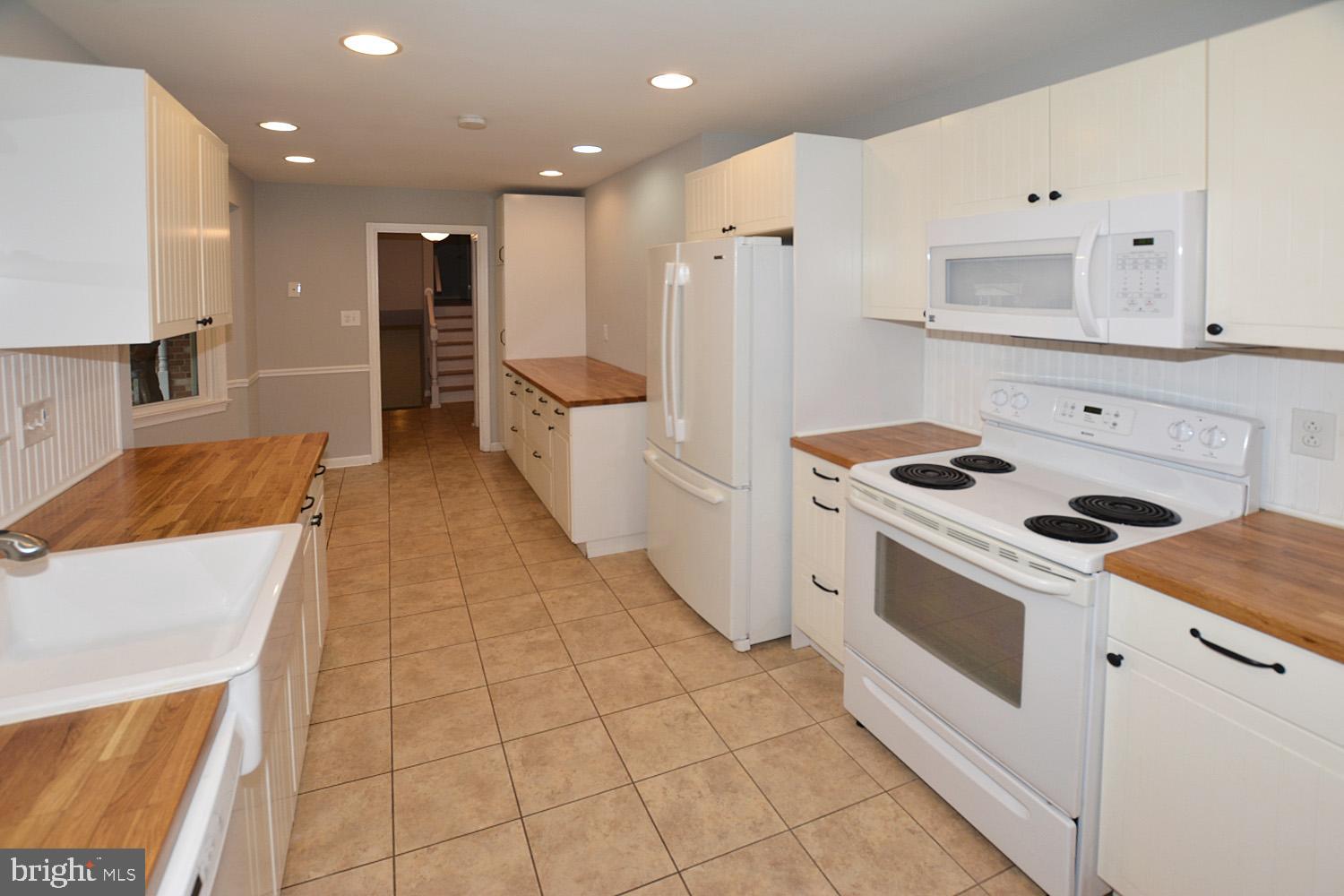 6722 Deborann Court Springfield, VA 22152 - Photo 9 of 34 Gallery Image 9
