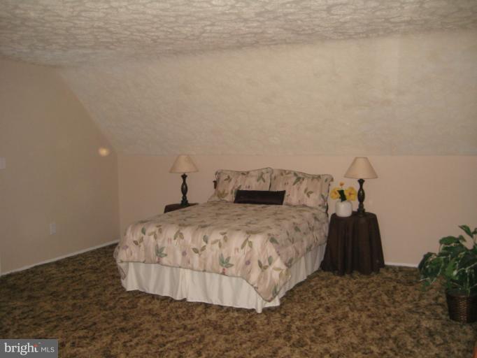 9660 Dundawan Road Nottingham, MD 21236 - Photo 15 of 20 Bedroom (Master)