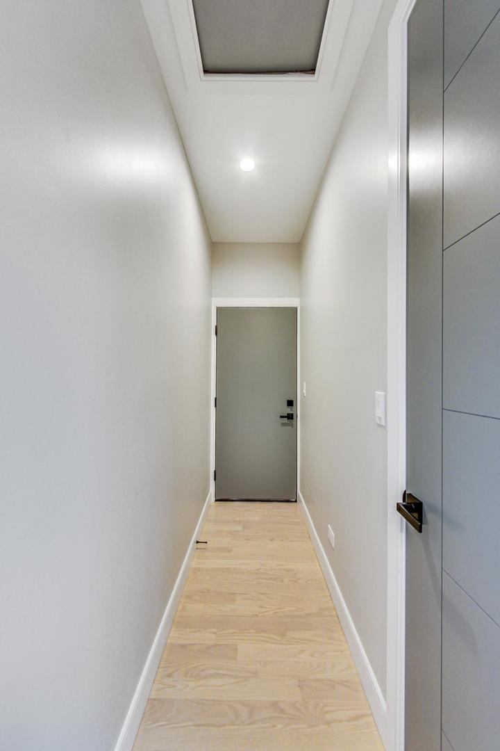 4745 South Indiana Avenue, Unit 3 Chicago, IL 60615 - Photo 23 of 42 a view of hallway