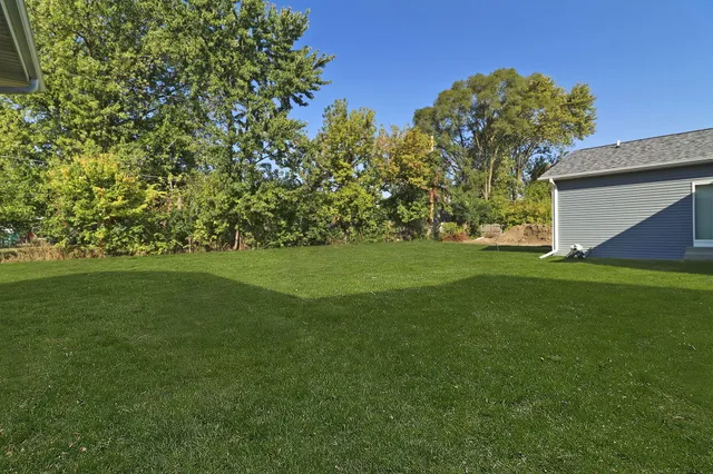 $325,000 | 4822 37th Avenue, Kenosha, WI 53144