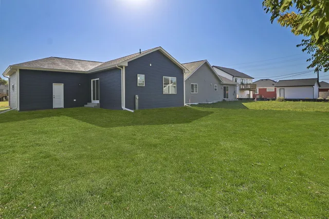 $325,000 | 4822 37th Avenue, Kenosha, WI 53144