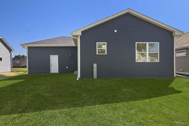 $325,000 | 4822 37th Avenue, Kenosha, WI 53144
