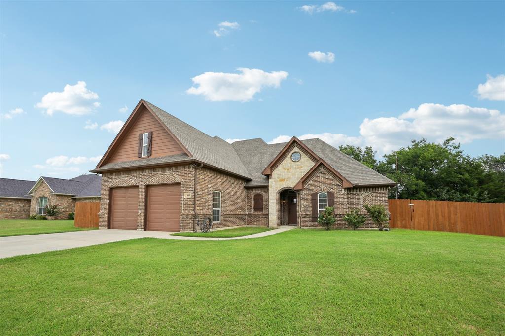 405 Edgewood Terrace Boyd, TX 76023 - Photo 2 of 39 Beautiful custom built home on a cul-de-sac