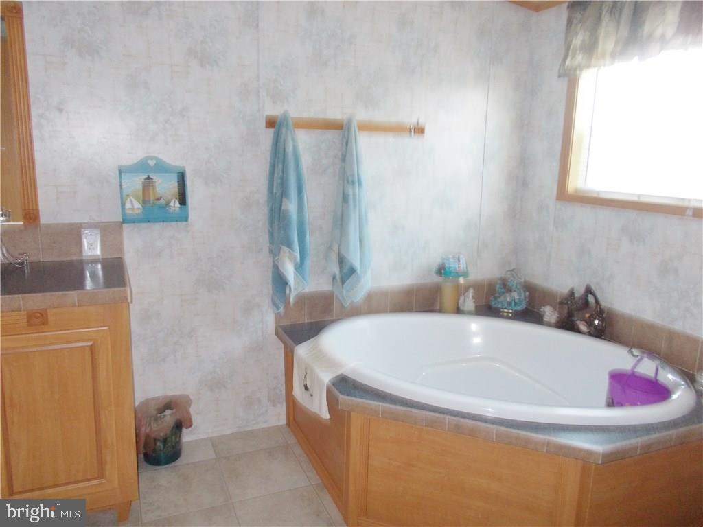 37035 Laws Point Road Selbyville, DE 19975 - Photo 6 of 10 Gallery Image 6