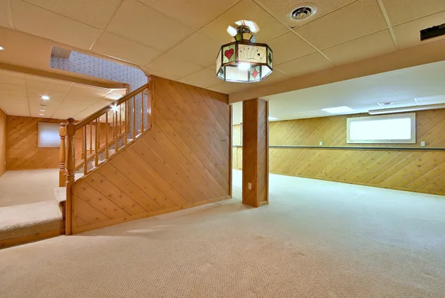 $575,000 | 42W439 Sylvan Lane, St. Charles, IL 60175