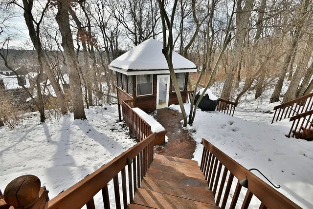 $575,000 | 42W439 Sylvan Lane, St. Charles, IL 60175