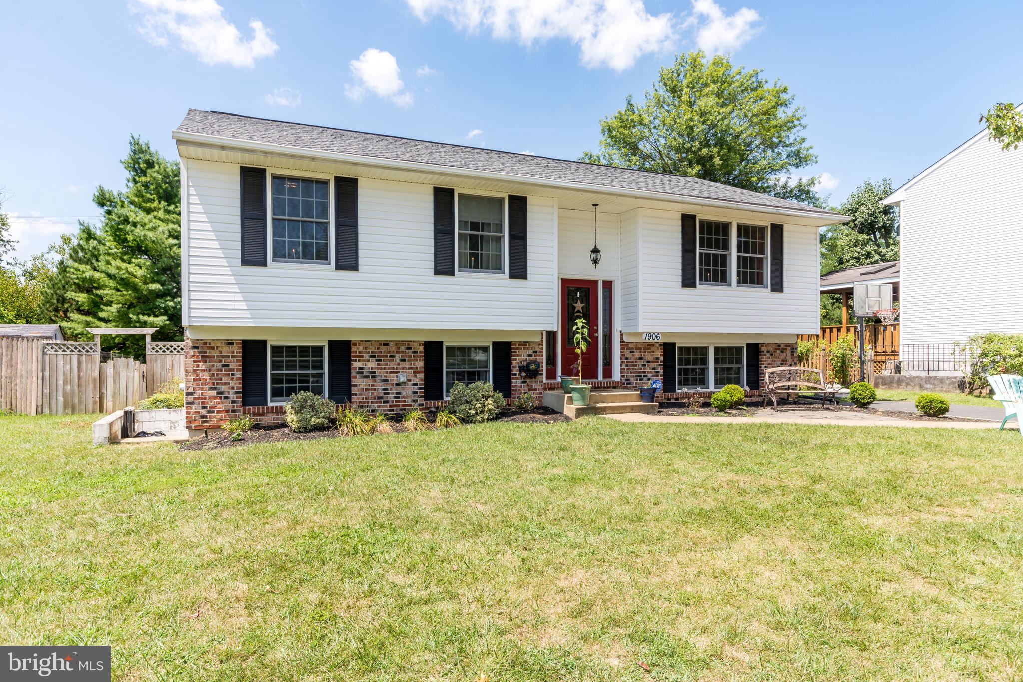 1906 Oak Lodge Road Baltimore, MD 21228 - Photo 1 of 29 Gallery Image 1