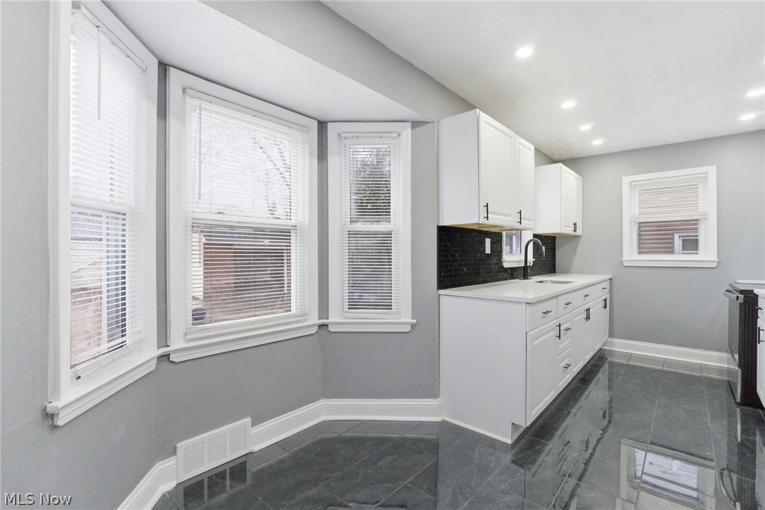 3153 Becket Road Cleveland, OH 44120 - Photo 14 of 43