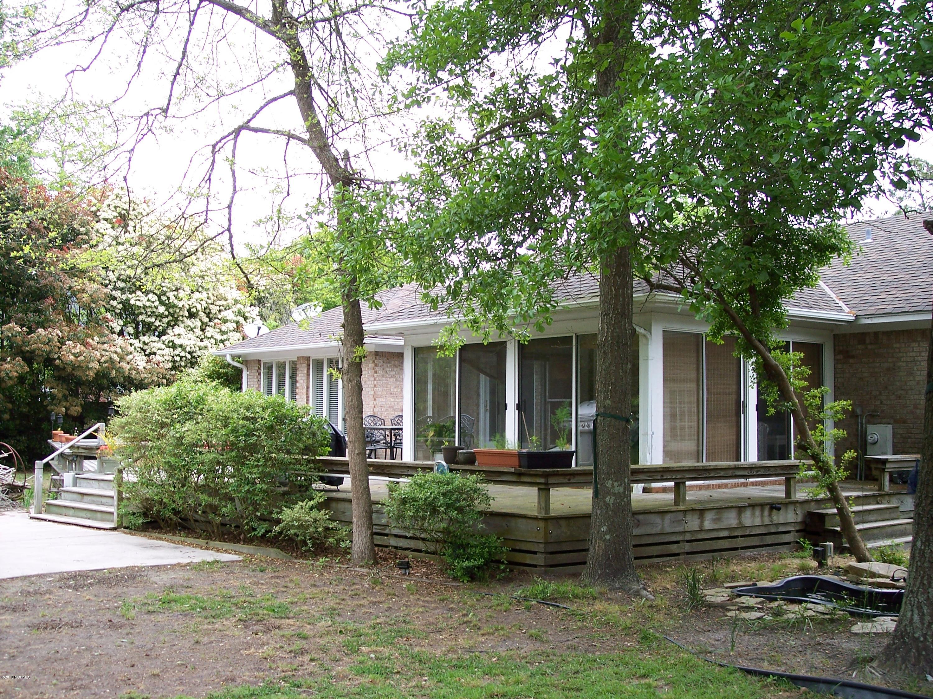 126 Olde Point Road Hampstead, NC 28443 - Photo 4 of 15 Back 1
