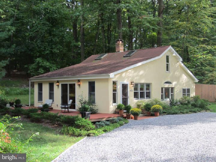 6852 Upper York Road New Hope, PA 18938 - Photo 1 of 17 Exterior Front