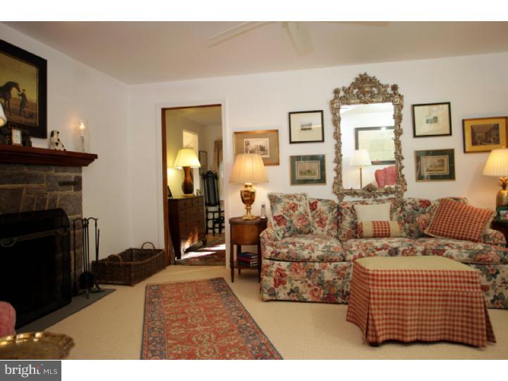 6852 Upper York Road New Hope, PA 18938 - Photo 15 of 17 Living Room