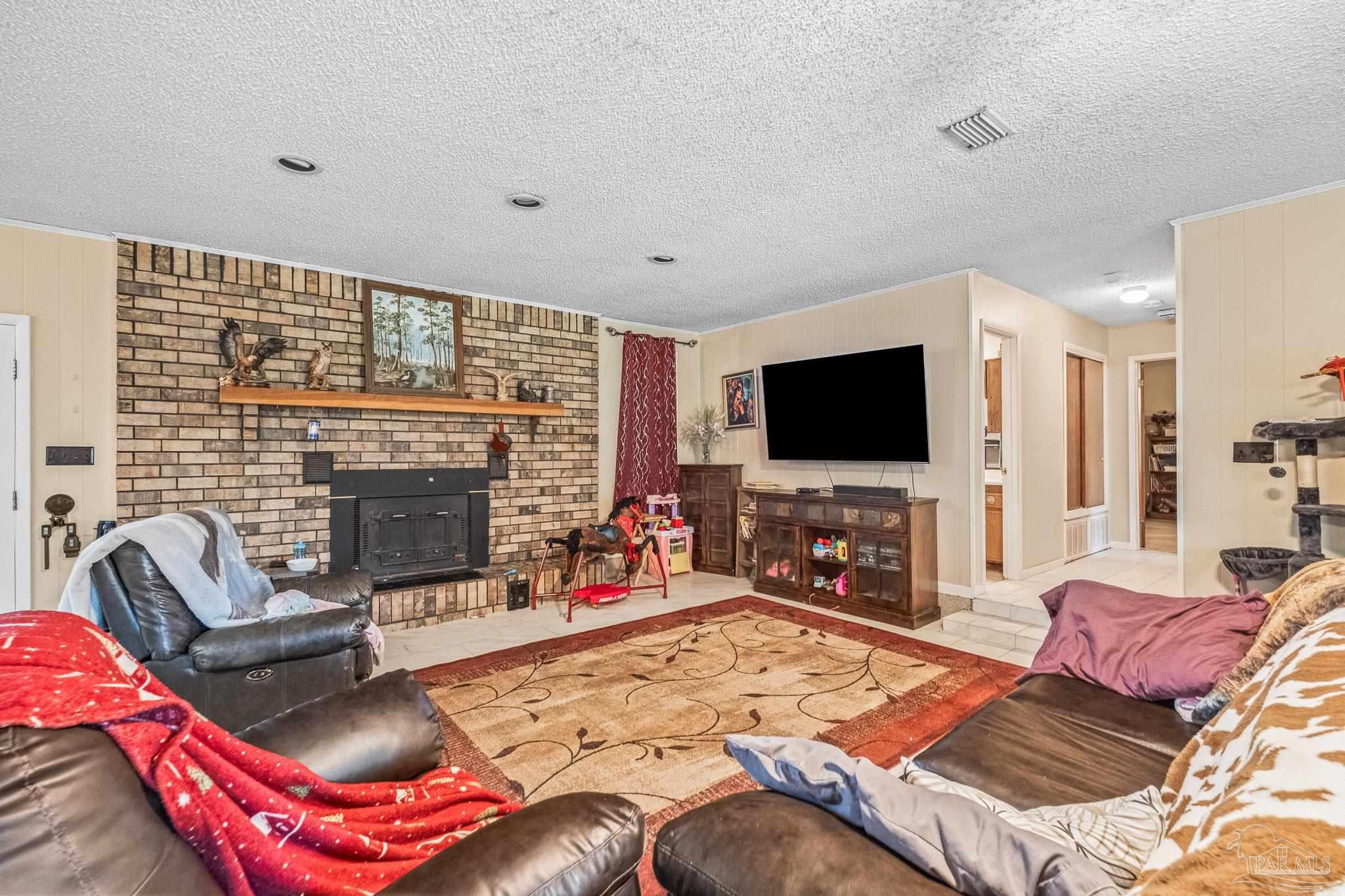 6985 Deception Road Milton, FL 32583 - Photo 4 of 56 Gallery Image 4