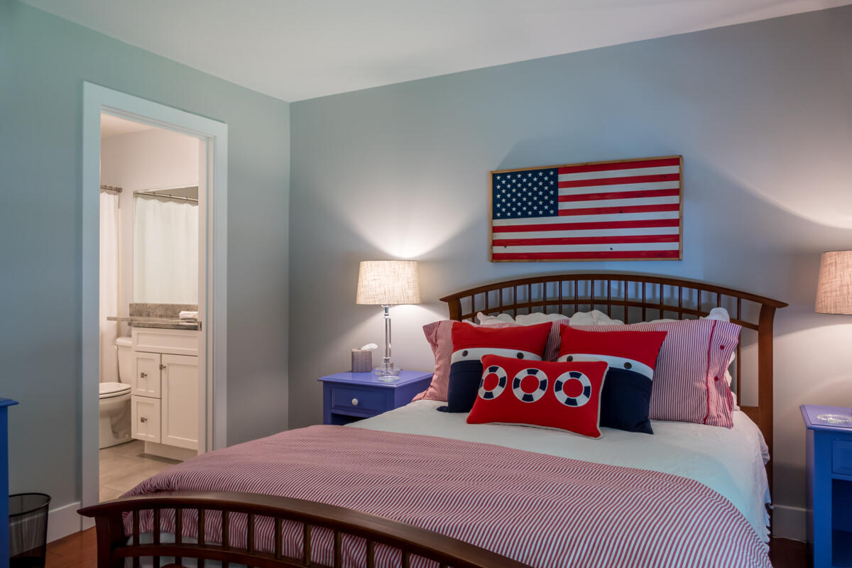 20 Linekin Road, Unit 9B Boothbay Harbor, ME 04538 - Photo 35 of 58 37-bedroom w-ensuite (4 of 5)