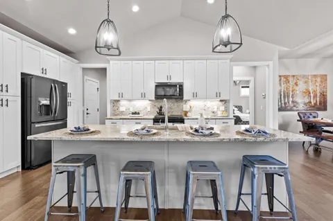 $695,000 | 816 Damascus Trail, Cottage Grove, WI 53527