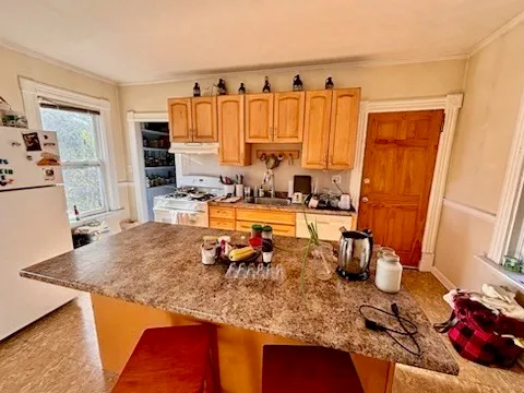 $395,000 | 301-303 Linden Street, Holyoke, MA 01040