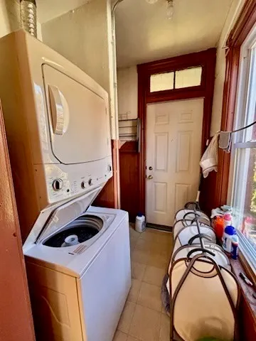 $395,000 | 301-303 Linden Street, Holyoke, MA 01040