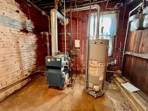 $395,000 | 301-303 Linden Street, Holyoke, MA 01040