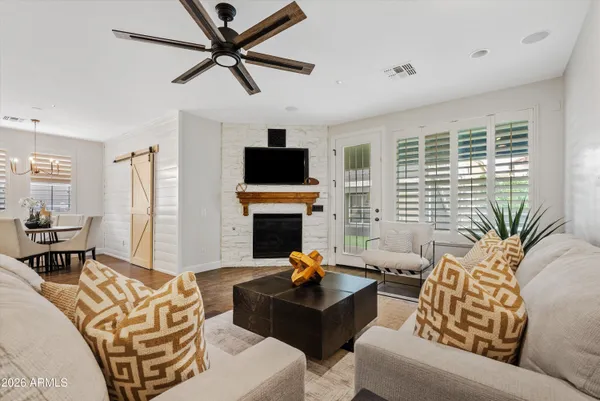 $1,100,000 | 3112 East Agritopia Loop North, Gilbert, AZ 85296