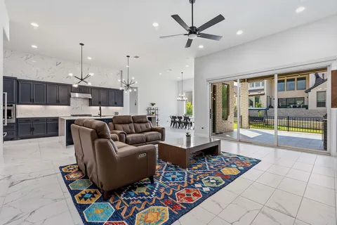 $999,990 | 413 Summerhill Lane, Georgetown, TX 78628