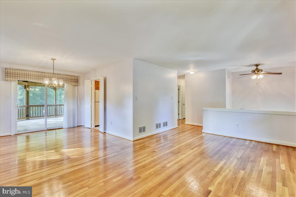 3623 Colony Road Fairfax, VA 22030 - Photo 17 of 50 Living Room / Dining Room Combo
