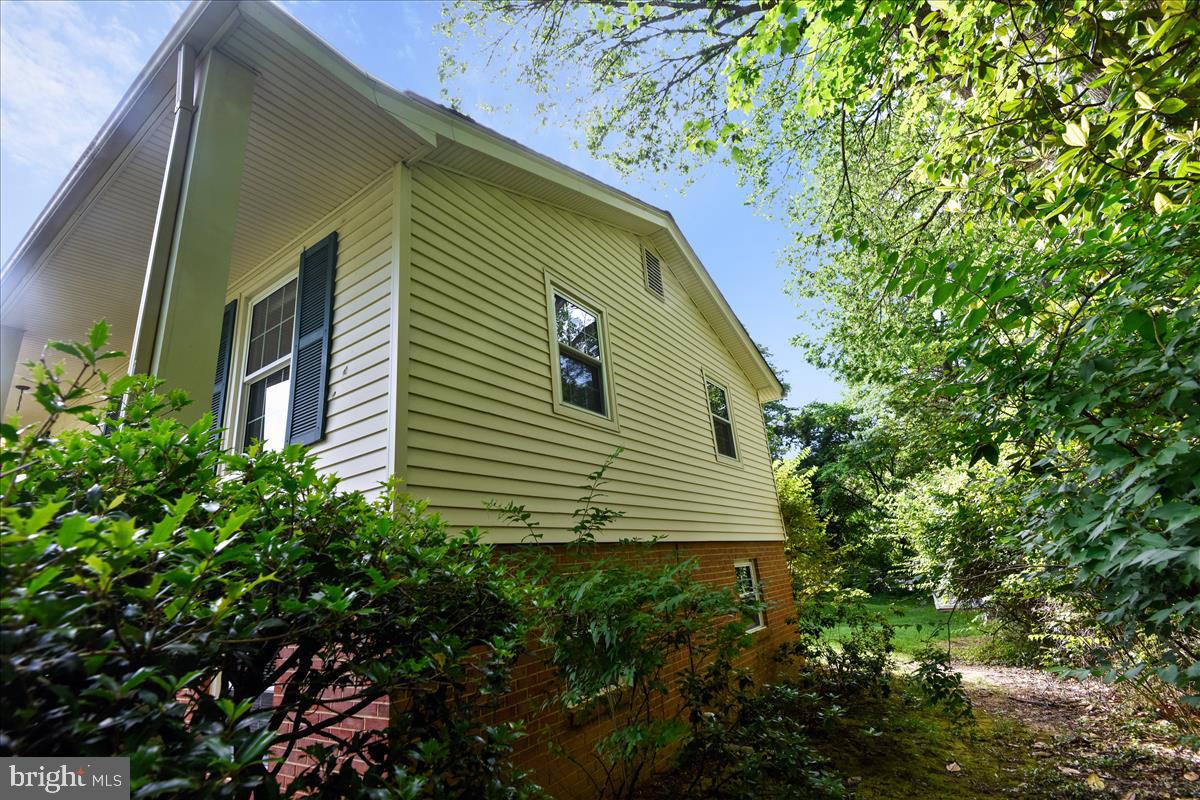 3623 Colony Road Fairfax, VA 22030 - Photo 4 of 50 Side View
