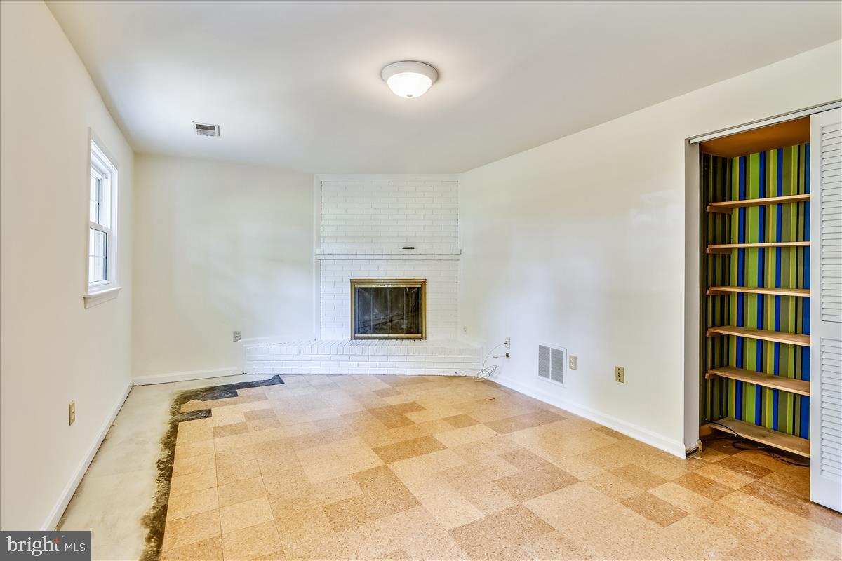 3623 Colony Road Fairfax, VA 22030 - Photo 36 of 50 Family Room w/Gas Fireplace or 5th bedroom