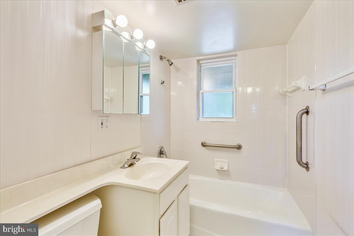 3623 Colony Road Fairfax, VA 22030 - Photo 39 of 50 Lower Level Full Bath