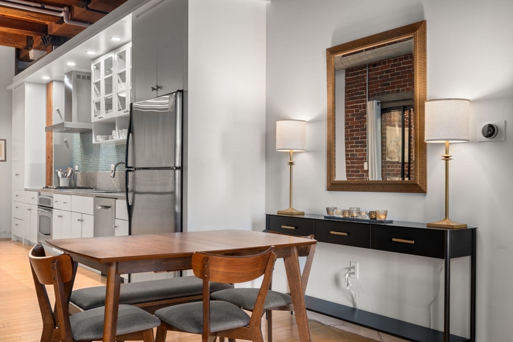 35 Channel Center Street, Unit 303 Boston, MA 02210 - Photo 5 of 28