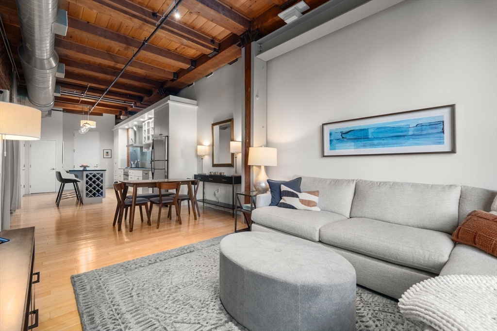 35 Channel Center Street, Unit 303 Boston, MA 02210 - Photo 9 of 28