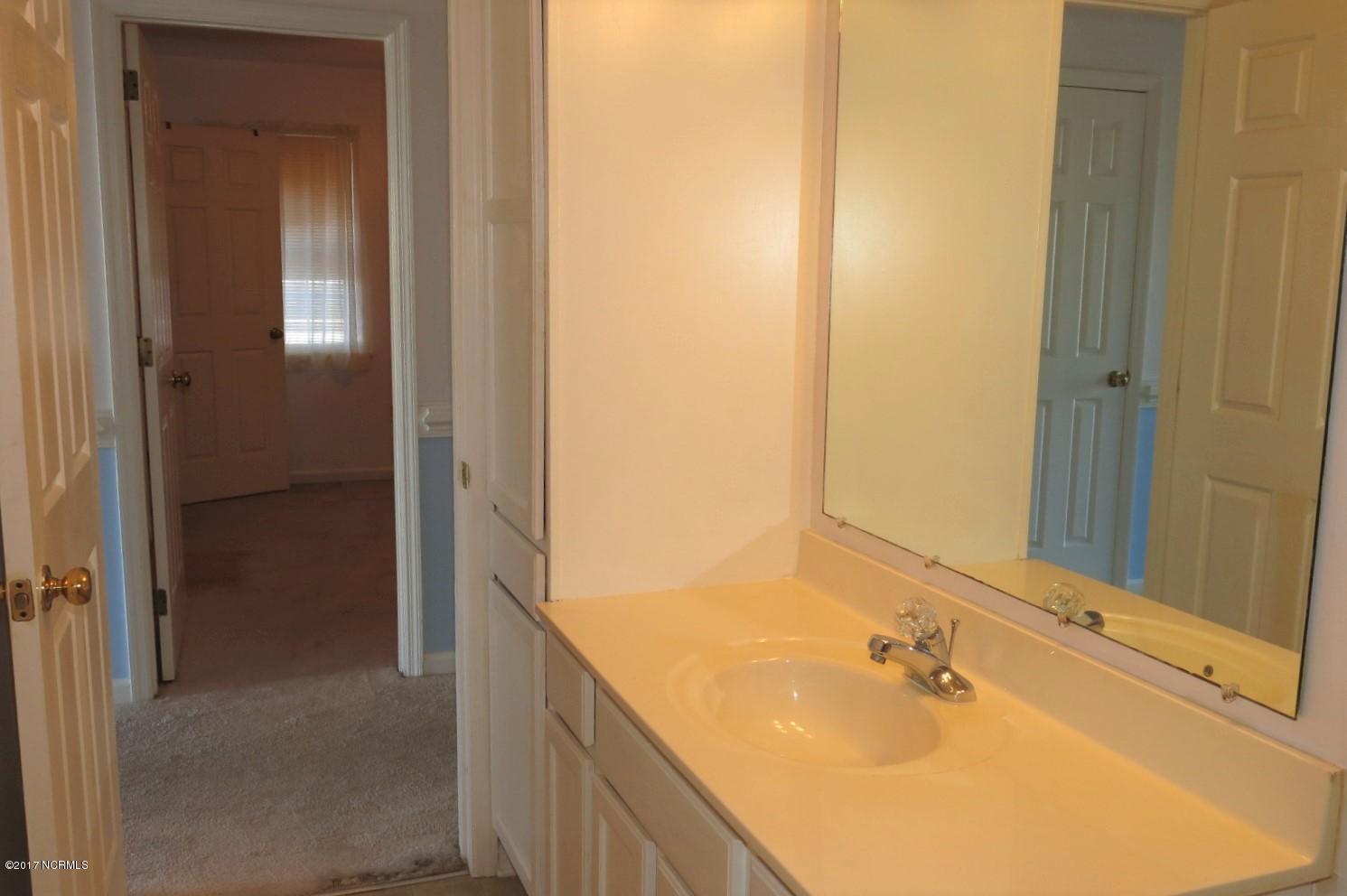 303 Barbour Road, Unit 601 Morehead City, NC 28557 - Photo 11 of 21 IMG_3101
