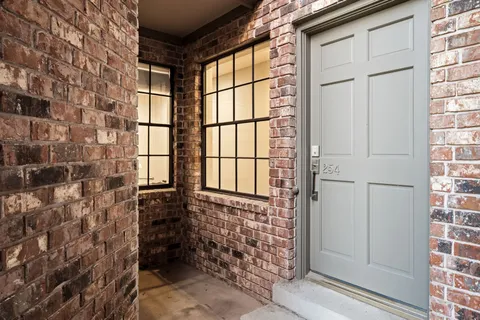 $525,000 | 254 East 5th Street, Houston, TX 77007