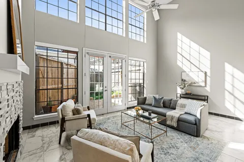 $525,000 | 254 East 5th Street, Houston, TX 77007