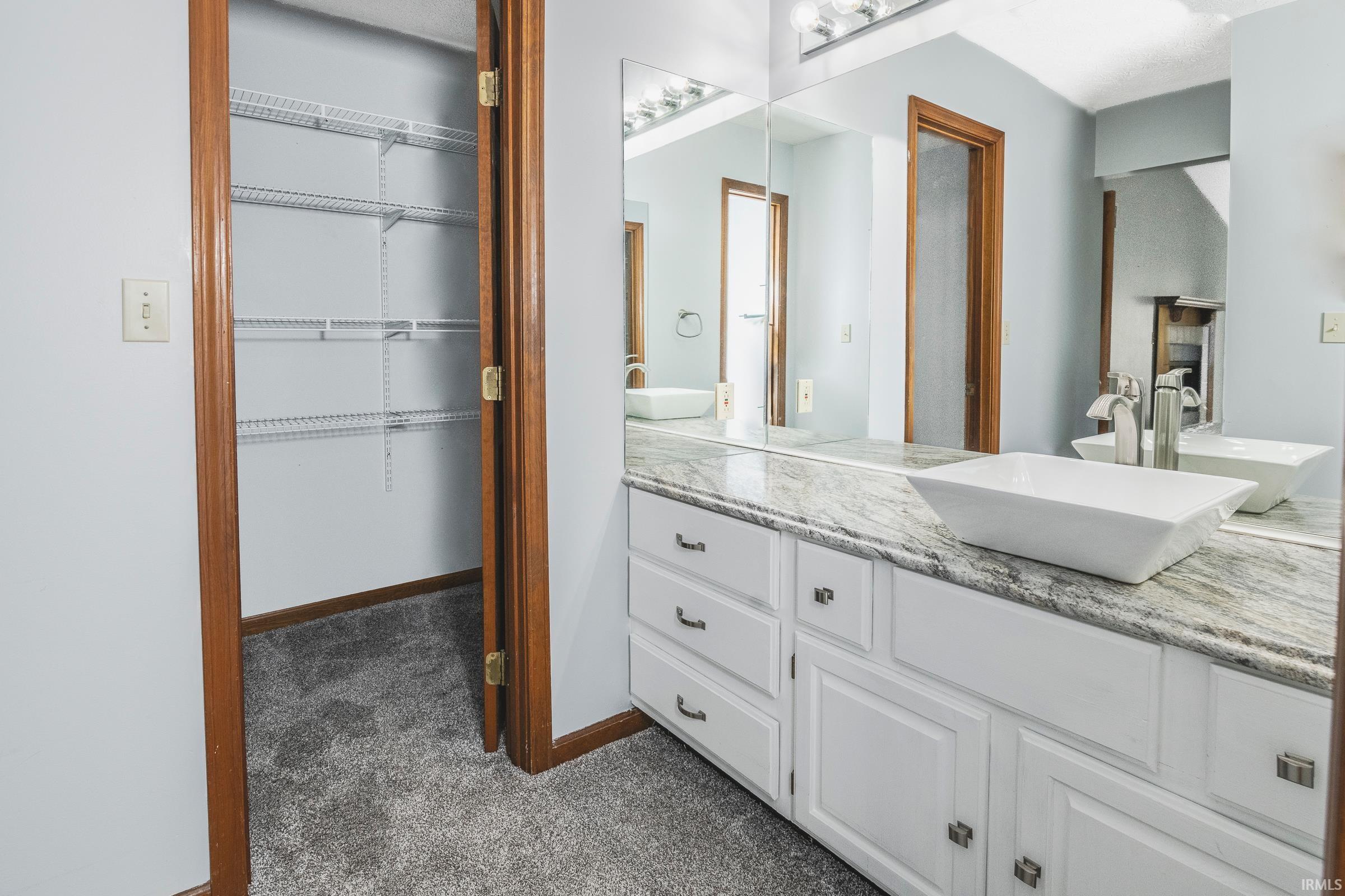 5109 North Logan View Bloomington, IN 47404 - Photo 11 of 35 Gallery Image 11
