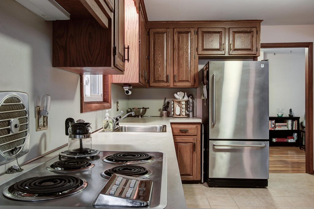 21 Berkeley Road Framingham, MA 01701 - Photo 11 of 30 Gallery Image 11