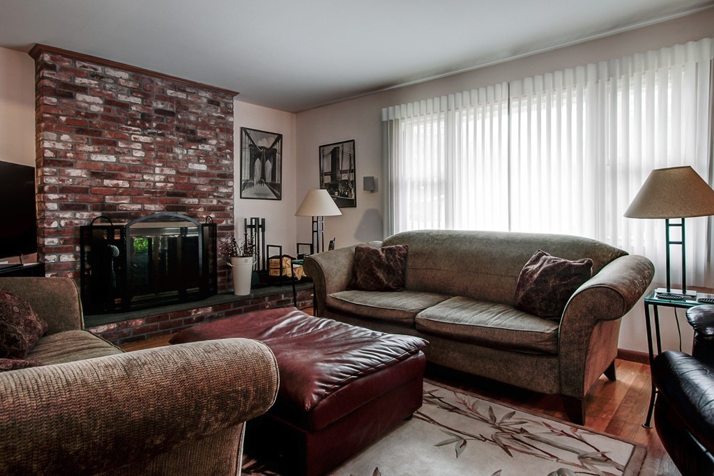 21 Berkeley Road Framingham, MA 01701 - Photo 3 of 30 Gallery Image 3