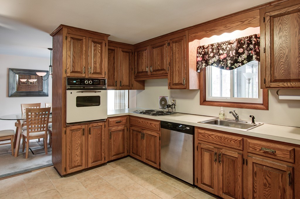 21 Berkeley Road Framingham, MA 01701 - Photo 10 of 30 Gallery Image 10