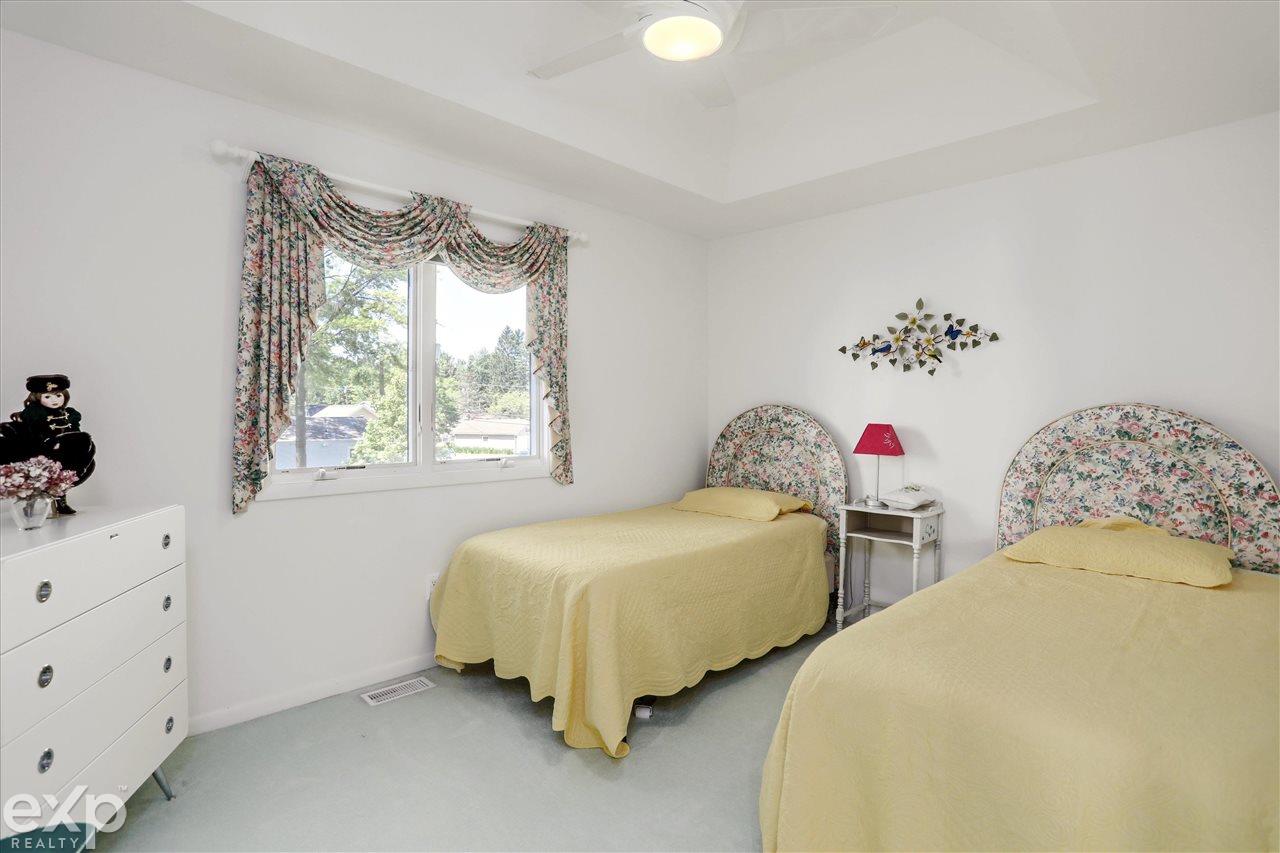 9399 North River Road Algonac, MI 48001 - Photo 20 of 33 50103713-19.JPG
