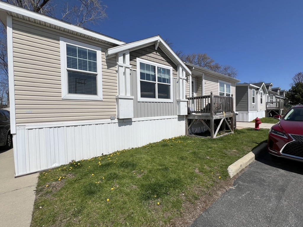 84 North Branch Road Glenview, IL 60025 - Photo 2 of 23 Gallery Image 2
