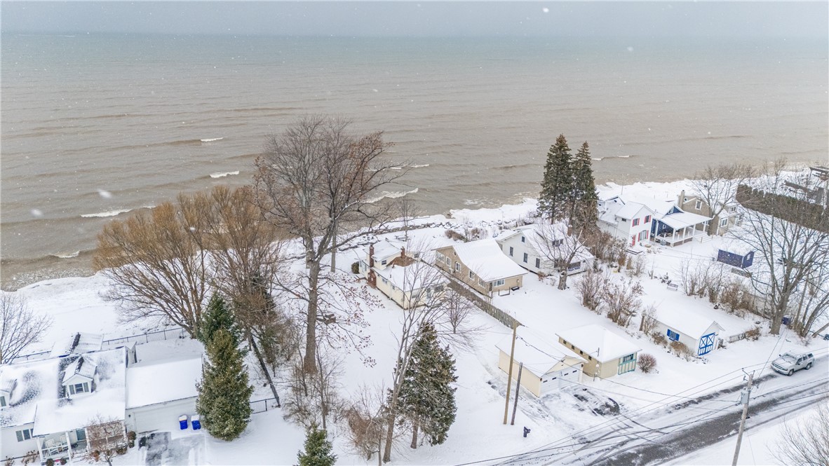 6414 Shore Acres Road Hamlin, NY 14468 - Photo 3 of 35