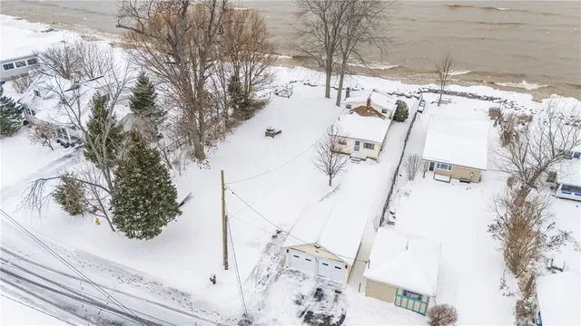 $319,900 | 6414 Shore Acres Road, Hamlin, NY 14468